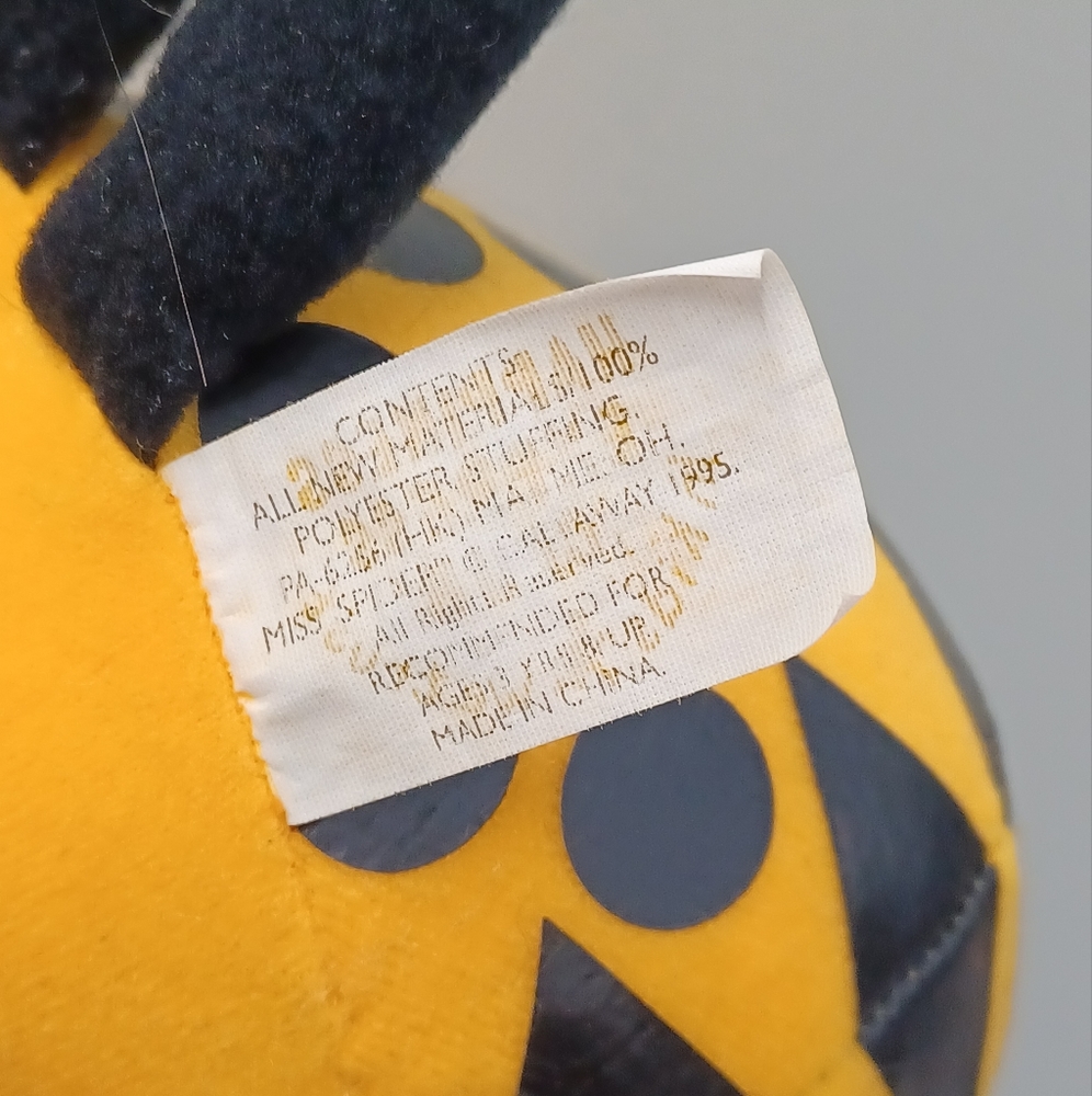 ✓Happiness Express Club 1996 Vintage Miss Spiders  beanie sitting plush - Picture 5 of 8